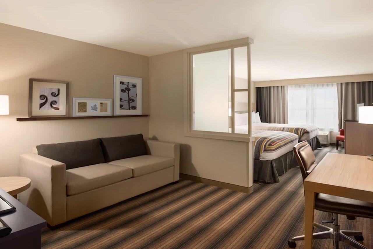 Hotel Country & By Radisson, Bozeman, Mt